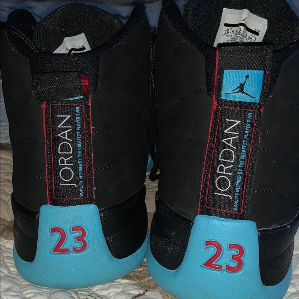 Men’s Air Jordan Retro 12’s Gamma Blues, Size 10.5